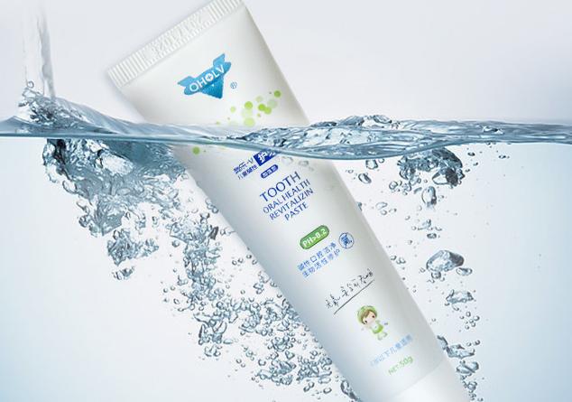 宝宝长牙竟这么痛苦？手把手教你缓解他的不适