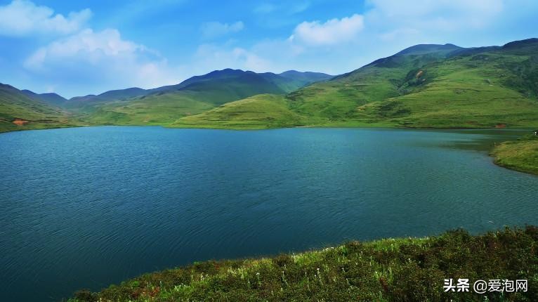 贵州最美避暑胜地,贵州六盘水乌蒙大草原避暑攻略