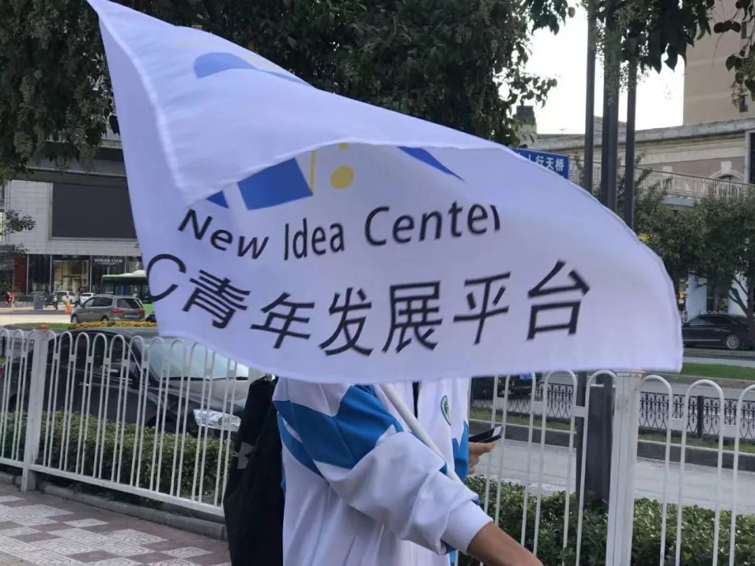 高新一中走出的“北大学长”郑方一，央视主持彰显五四青年风采！