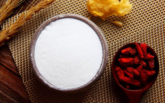 小苏打和食用碱有何区别,小苏打和食用碱的区别在哪里