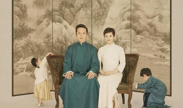 邓超带孙俪坐三轮,邓超带孙俪骑电动车