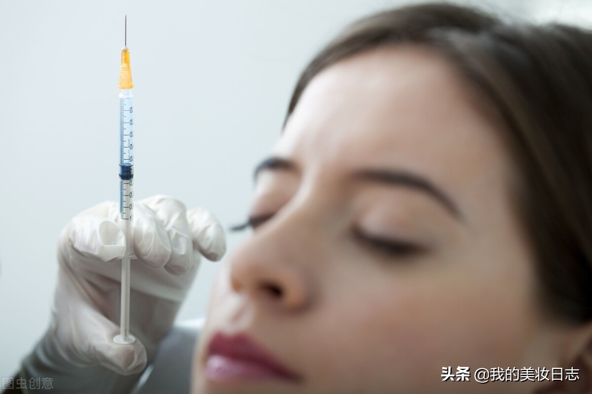 玻尿酸原液具有美白效果,玻尿酸原液能改善细纹紧致肌肤