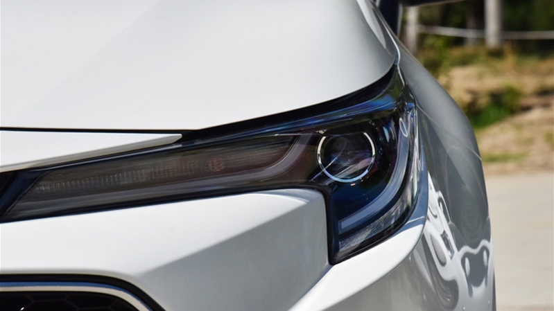 雷凌的led灯,雷凌led日行灯和卤素大灯