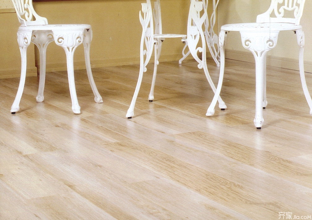 旧地板翻新一般多少钱一平,旧地板翻新最好最实惠方法