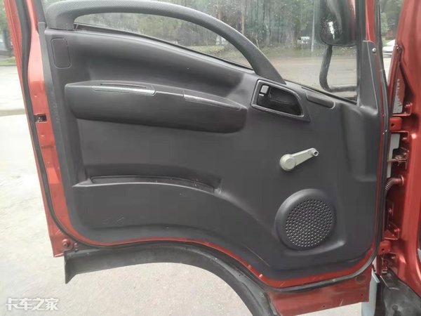 能拉一吨货又能拉人的柴油车,能拉能跑面包车