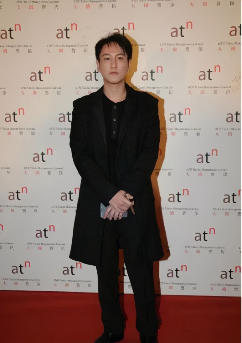 霍启刚三兄弟颜值,霍启刚家族兄弟