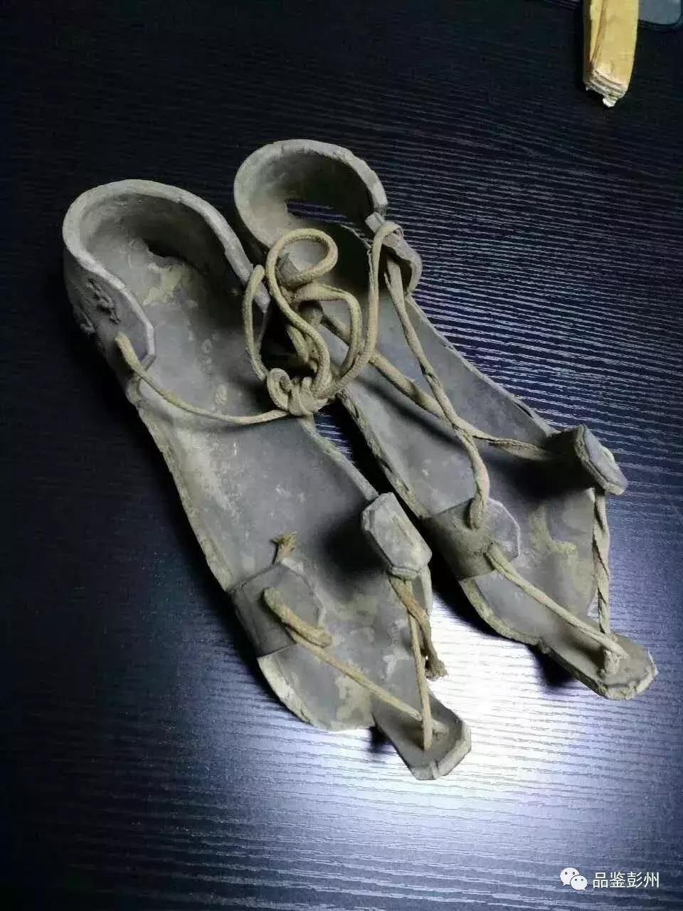 走遍中国的“寻鞋哥”来了！这回居然换上“军乐造”