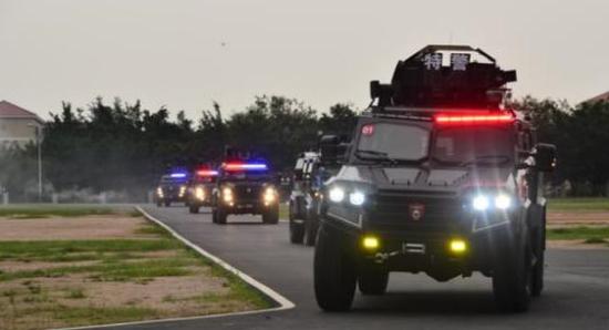 暴龙特警装甲防暴车多少钱,剑齿虎防爆车和暴龙突击车