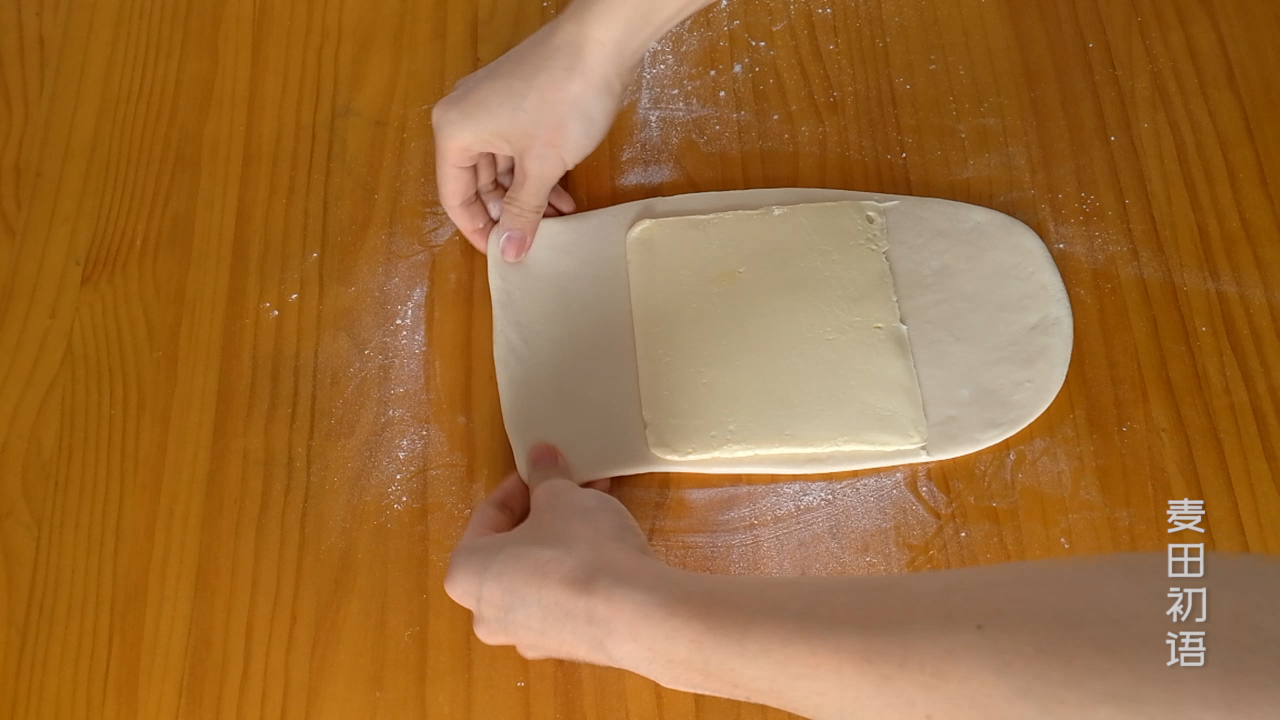 可颂机器开酥的正确方法和步骤,牛角包可颂面包开酥教程视频