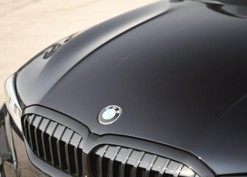 宝马3系330lim运动曜夜版介绍,宝马3系330i运动曜夜套装