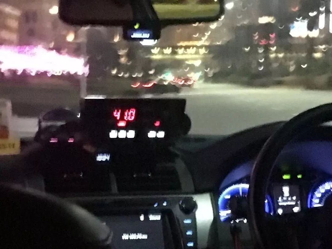 香港澳门哪个更好,香港澳门好申请吗