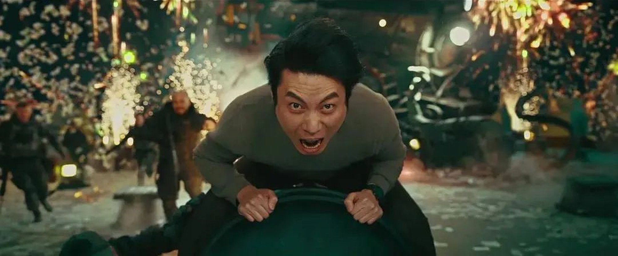 中国电影报道吴京票房霸占前三,2020年电影票房排行榜