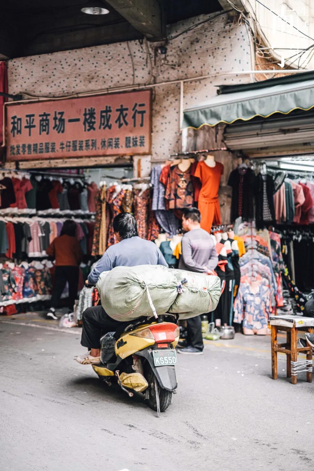 曾创出上亿流水,一个档口就能买宝马730,南宁这地方如今已没落