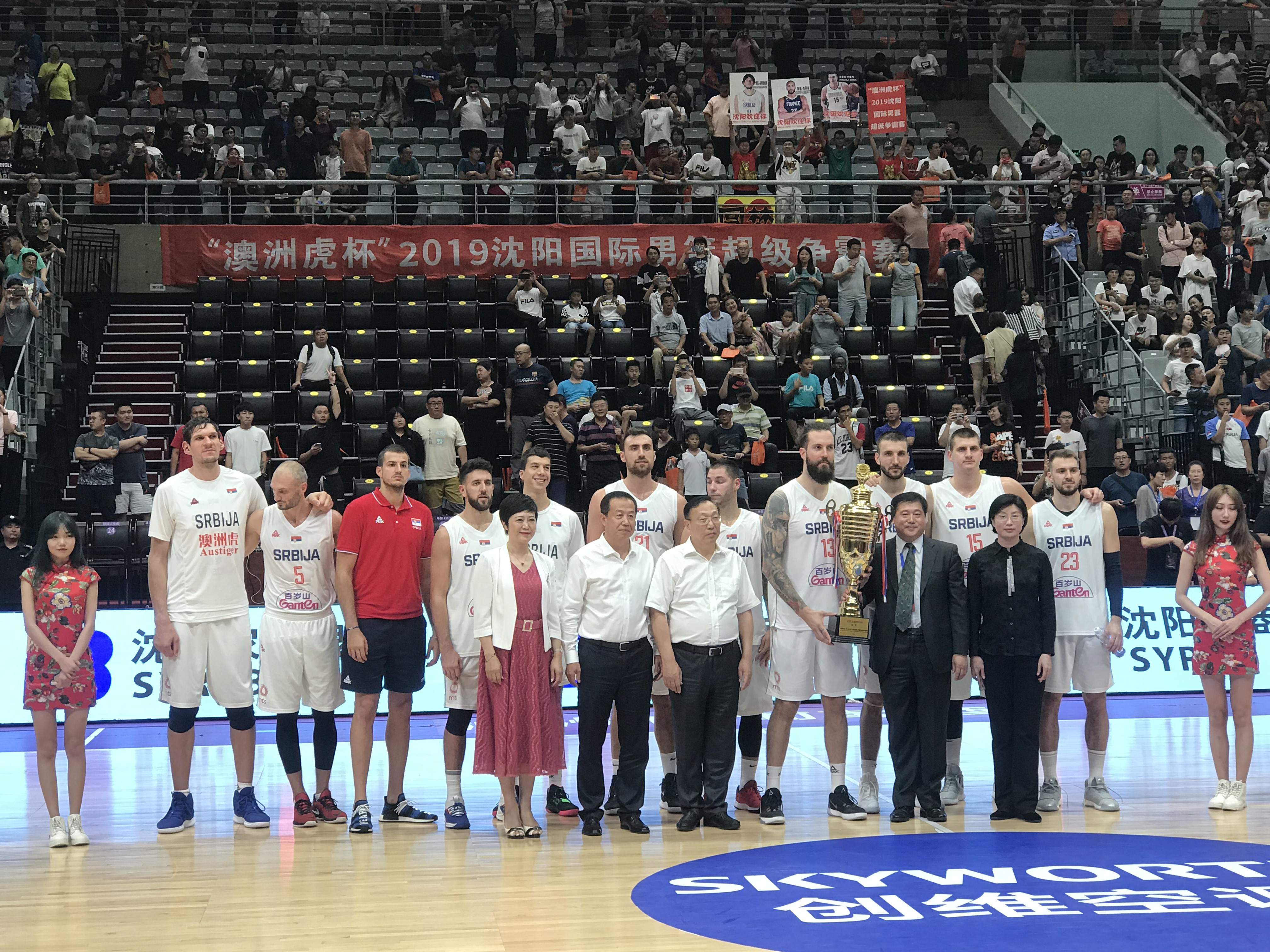 国足教练扬科维奇是实德哪个外援,大连实德扬科维奇与天津刘学宇