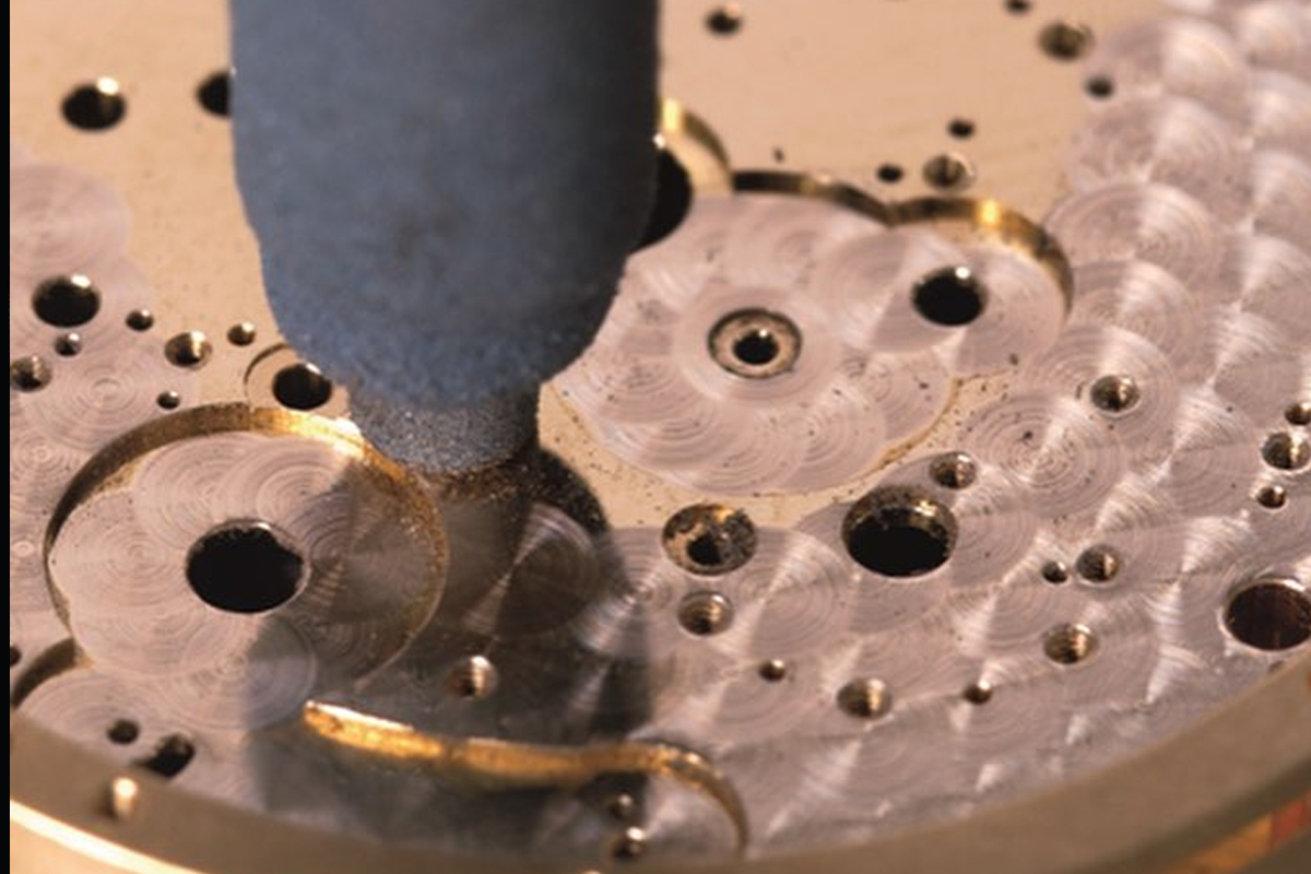 机械手表老是不准怎么回事,西铁城全自动机械手表走不准