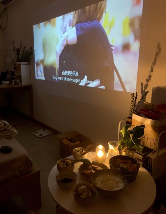 无屏电视机的优缺点,无边框电视好吗