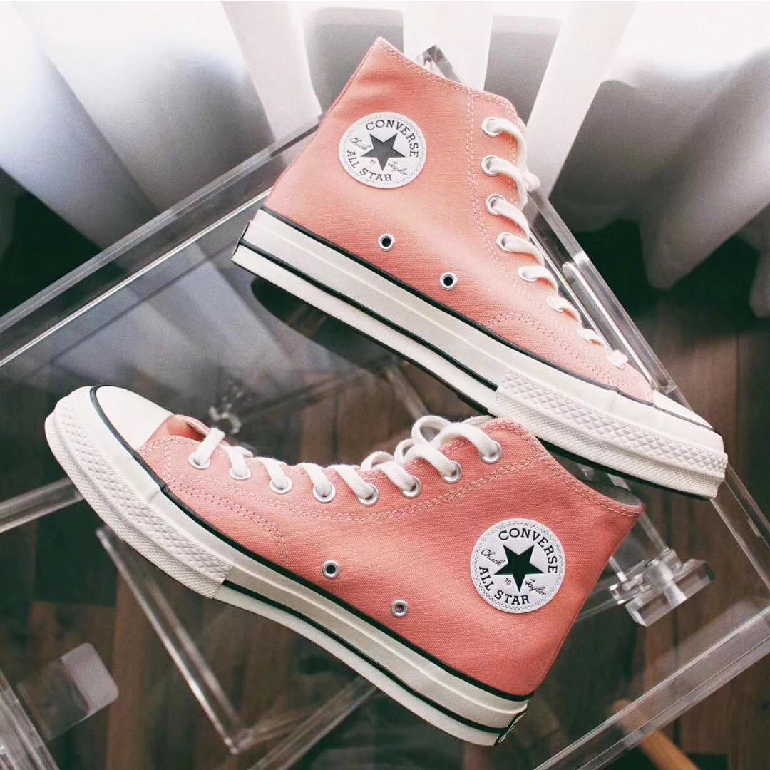 配色中草丨适合女生上脚的粉色球鞋盘点