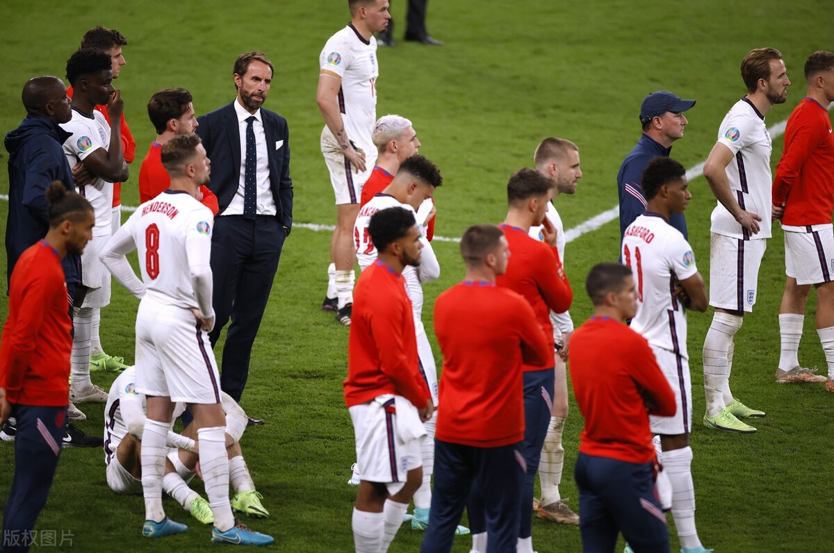 欧洲杯落幕！53年等待，幸运女神眷顾意大利，C罗荣膺金靴