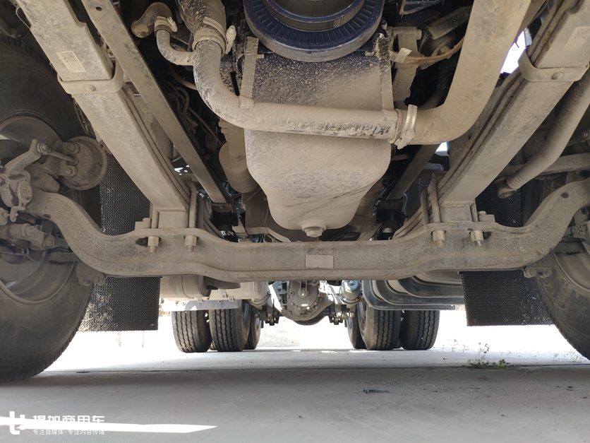 东风华神t7国六牵引车自重多少,华神t7460马力天然气牵引车价格