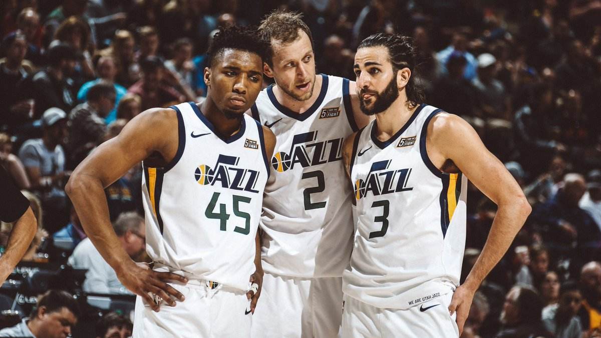 nba整蛊人集锦,nba整蛊新秀库里