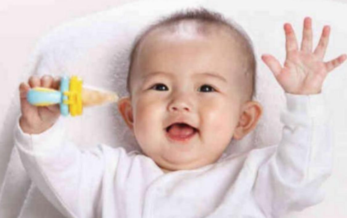 宝宝吐泡泡到底是玩还是怎么了,小宝宝吐是为啥