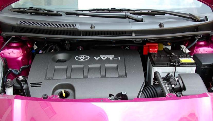 近距离看看丰田雅力士的全貌,丰田雅力士至尊版5万多公里