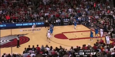 让了俩半月板，落后23分一节追回！10年前这场比赛，膝盖都看酸了