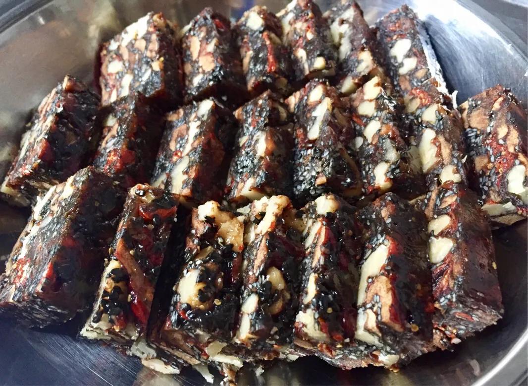 女人自制阿胶糕做零食,女人阿胶糕配方