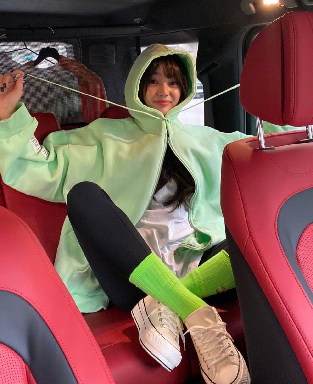 跟着韩国小姐姐学穿搭视频,跟韩系小姐姐学穿搭