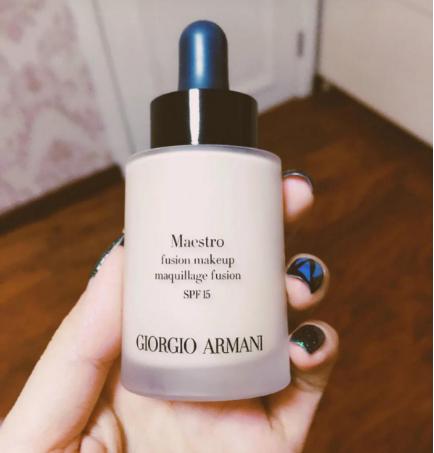 雅诗兰黛粉底和阿玛尼权力哪个好,阿玛尼粉底液测评适合什么肤质