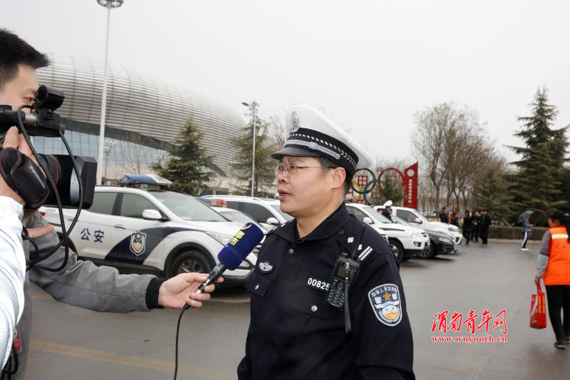 渭南市公安局交警支队圆满完成2019首场中甲足球联赛交通安保工作