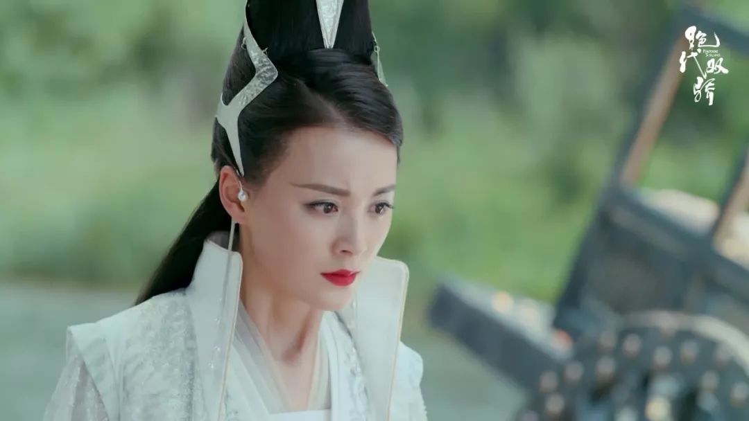 绝代双娇邀月毛林林,绝世双骄邀月毛林林