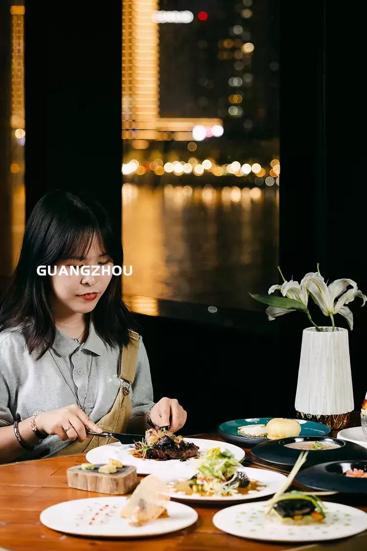 在江边看晚霞圆月，开live派对！难怪中秋节广州人不回家