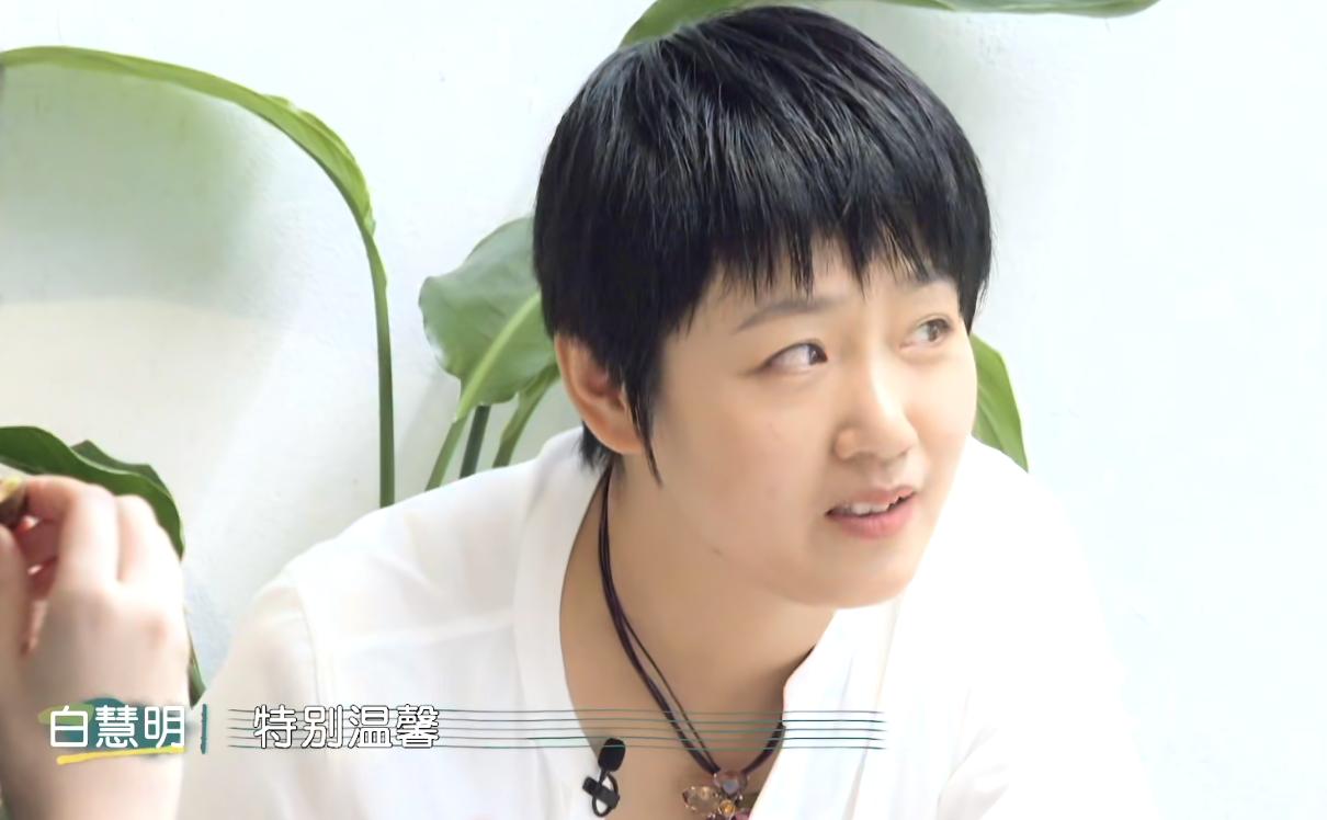 20岁嫁给于谦,做了20年的全职太太,大哥背后的女人真苦