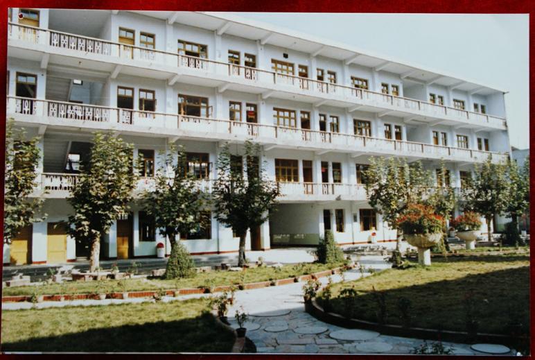 成都学校老照片,成都军区军医学校老照片