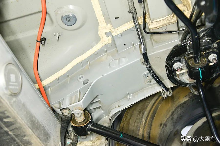 避震漏油了是不是就没有用了,避震漏油后可以维修吗