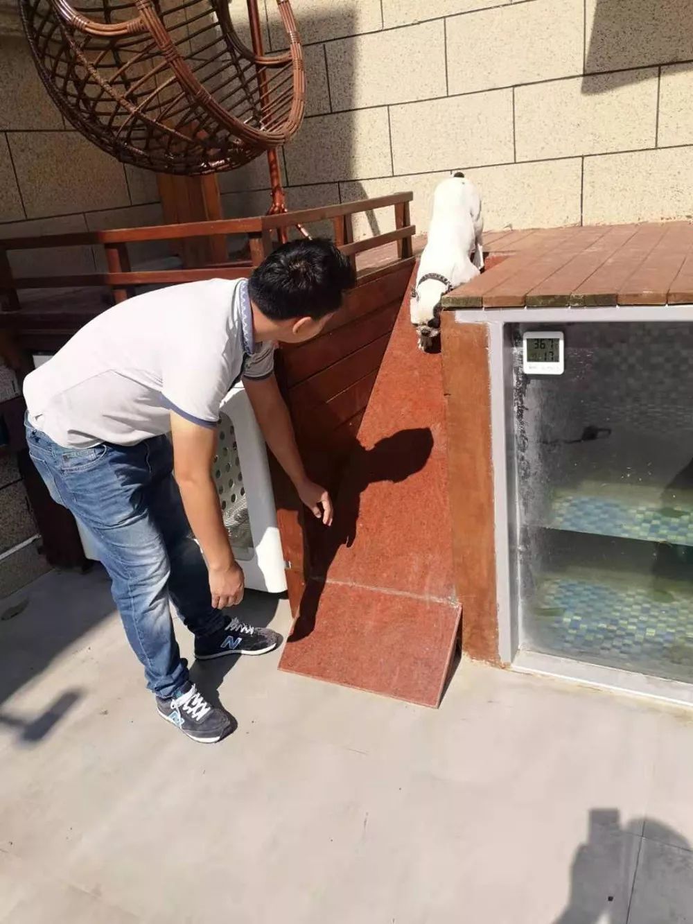 儿童房别墅装修带滑梯泳池秋千,城堡豪华别墅泳池