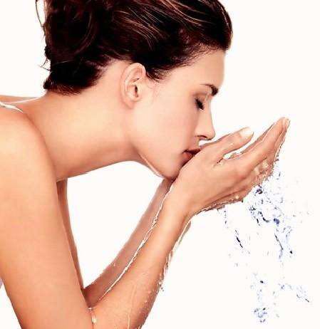 日常脸部护理步骤,脸部护理步骤的先后顺序图