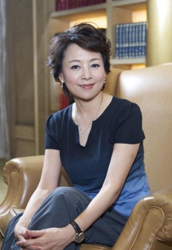 女人三宝四季必备,什么护肤品适合30岁左右用