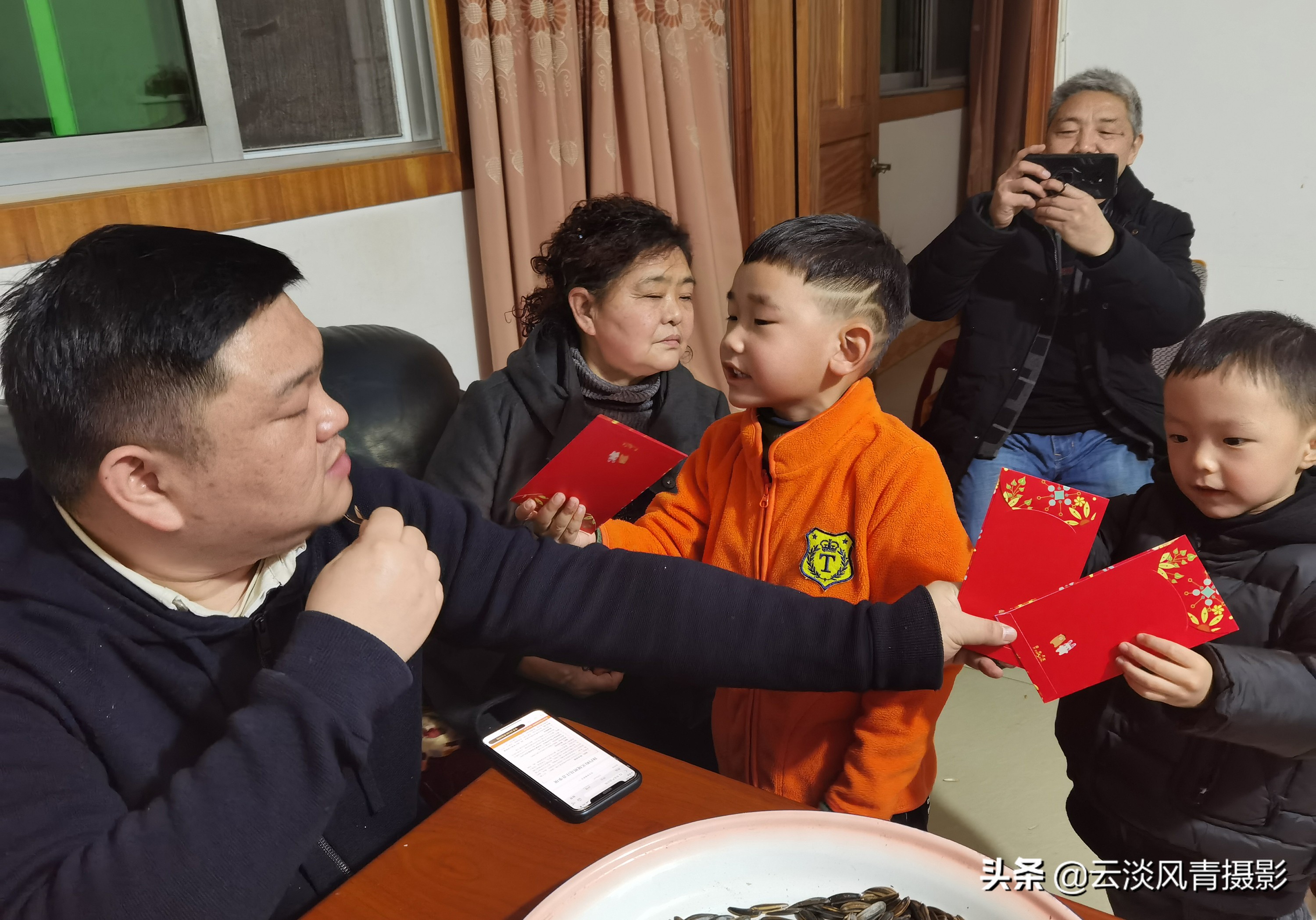 回家守孝,回家守着爸妈心情格外好