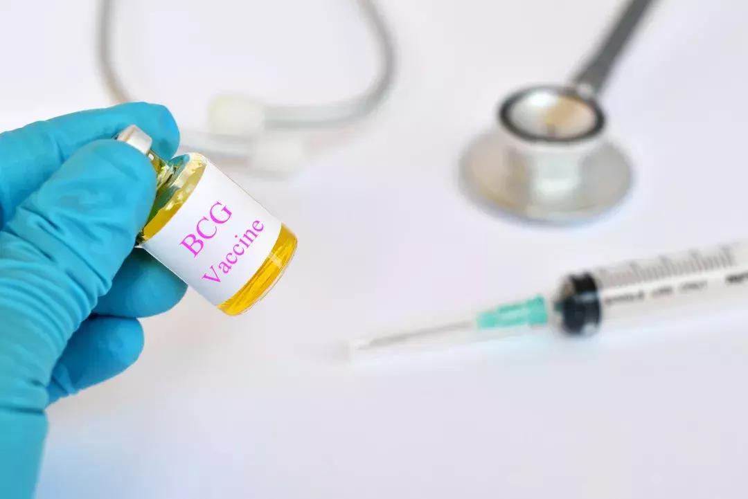 清醒一点，你胳膊上从小就有的那个疤痕，不是被神选中的印记