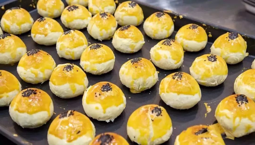 小编探店巴黎贝甜,小编探美食