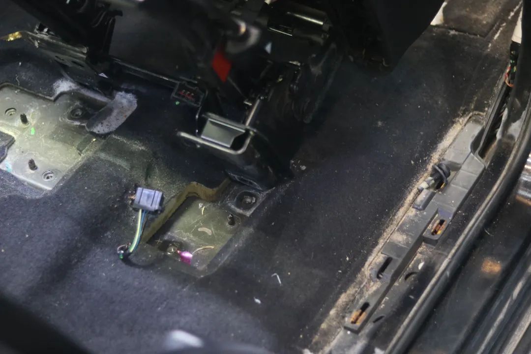 2010年路虎发现4整备翻新纪实,2017年路虎发现4全车整备翻新