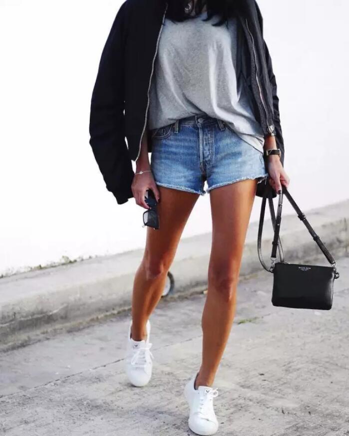 小白鞋发黄用什么可以擦掉,小白鞋发黄了找什么擦