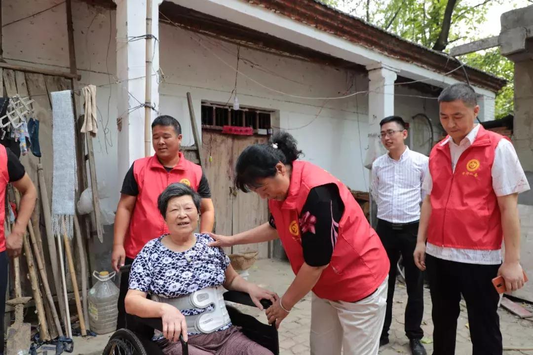 日行一善传递爱心,日行一善爱心传递视频