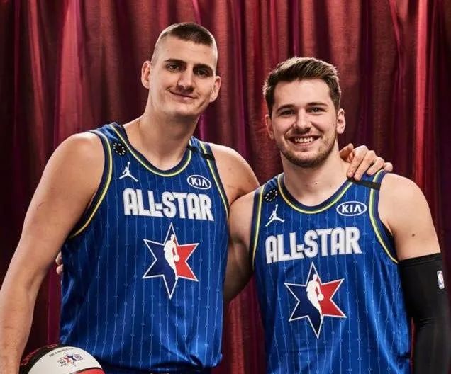 约基奇当选常规赛MVP，本赛季上脚独爱耐克团队鞋，能有签名鞋么