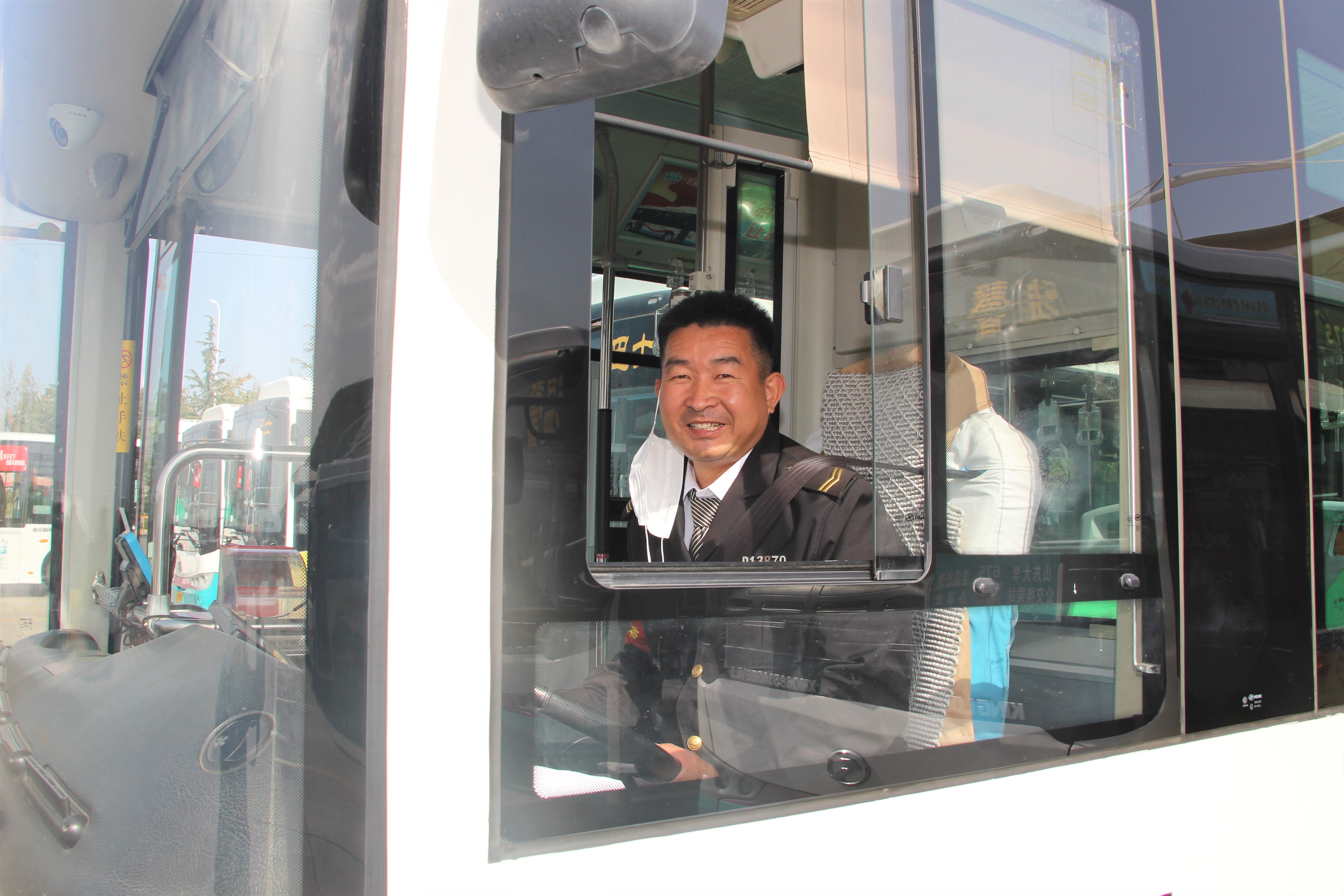 公交驾驶员怎样优质服务乘客,公交司机如何做好服务工作