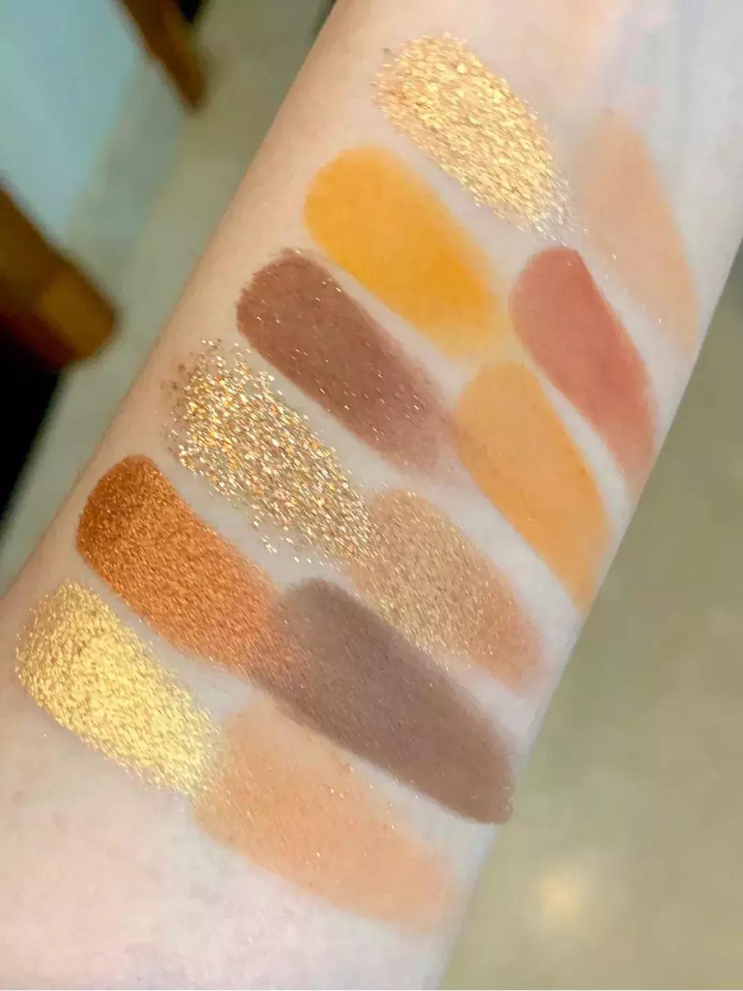 卡拉泡泡colorpop新眼影盘美呆了！趁现在打折涂上就是度假仙女