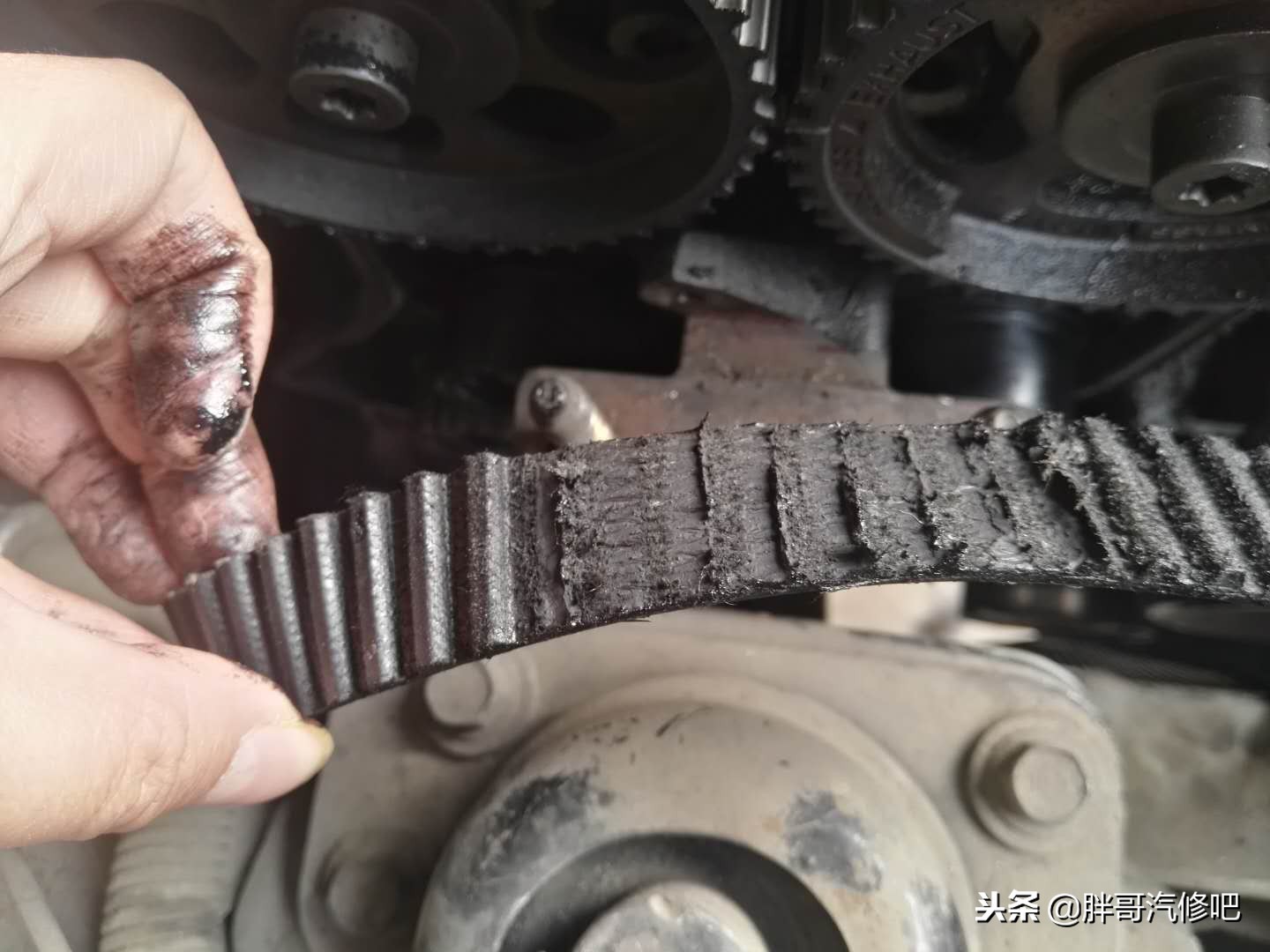 粗心车主水泵结冰抱死，正时皮带磨平，不知气门活塞“打架”了没