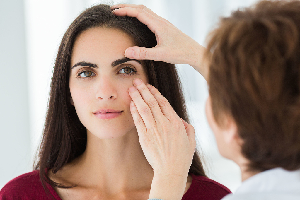 现在近视做激光手术好不好,激光治疗近视亲身经历